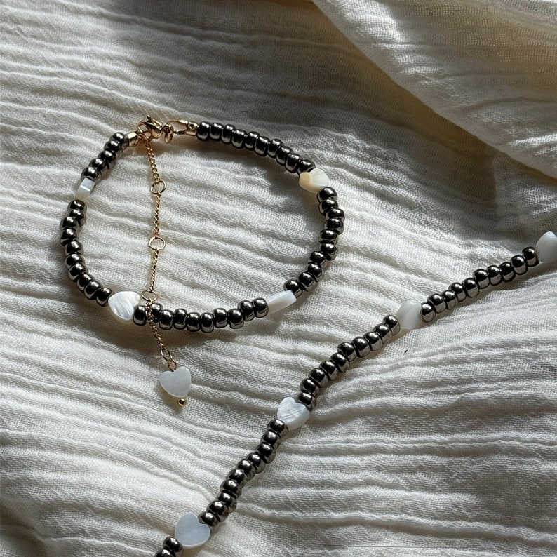 Heart shell beads grey bracelet, cottagecore white jewelry Coquette clean girl aesthetiс bracelet Gift for her image 5