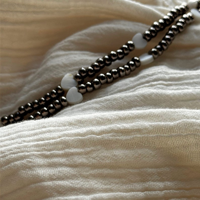 Heart shell beads grey bracelet, cottagecore white jewelry Coquette clean girl aesthetiс bracelet Gift for her image 3