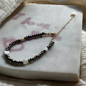 Heart shell beads grey bracelet, cottagecore white jewelry Coquette clean girl aesthetiс bracelet Gift for her image 7