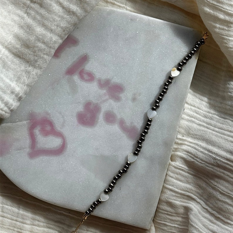Heart shell beads grey bracelet, cottagecore white jewelry Coquette clean girl aesthetiс bracelet Gift for her image 9