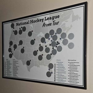 Carte à gratter LNH Fan Arena Tour Bucket List dans cadre noir (18 po. X 12 po.)