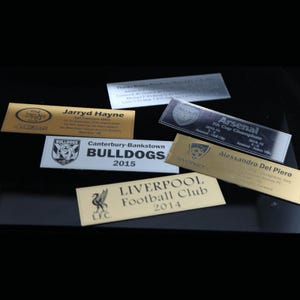 Placa pequeña personalizada grabada a láser para trofeo (60 mm x 25 mm)