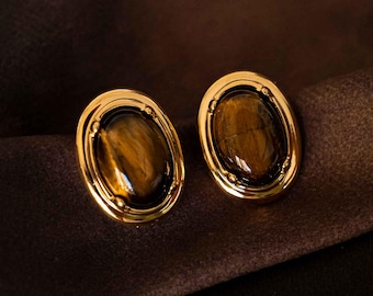 Oorknopjes met tijgeroog: 18 kt verguld messing, minimalistische sieraden
