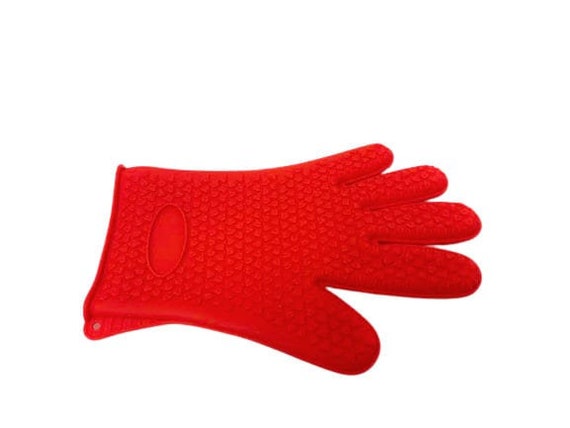 Red Oven Mitts + Potholders