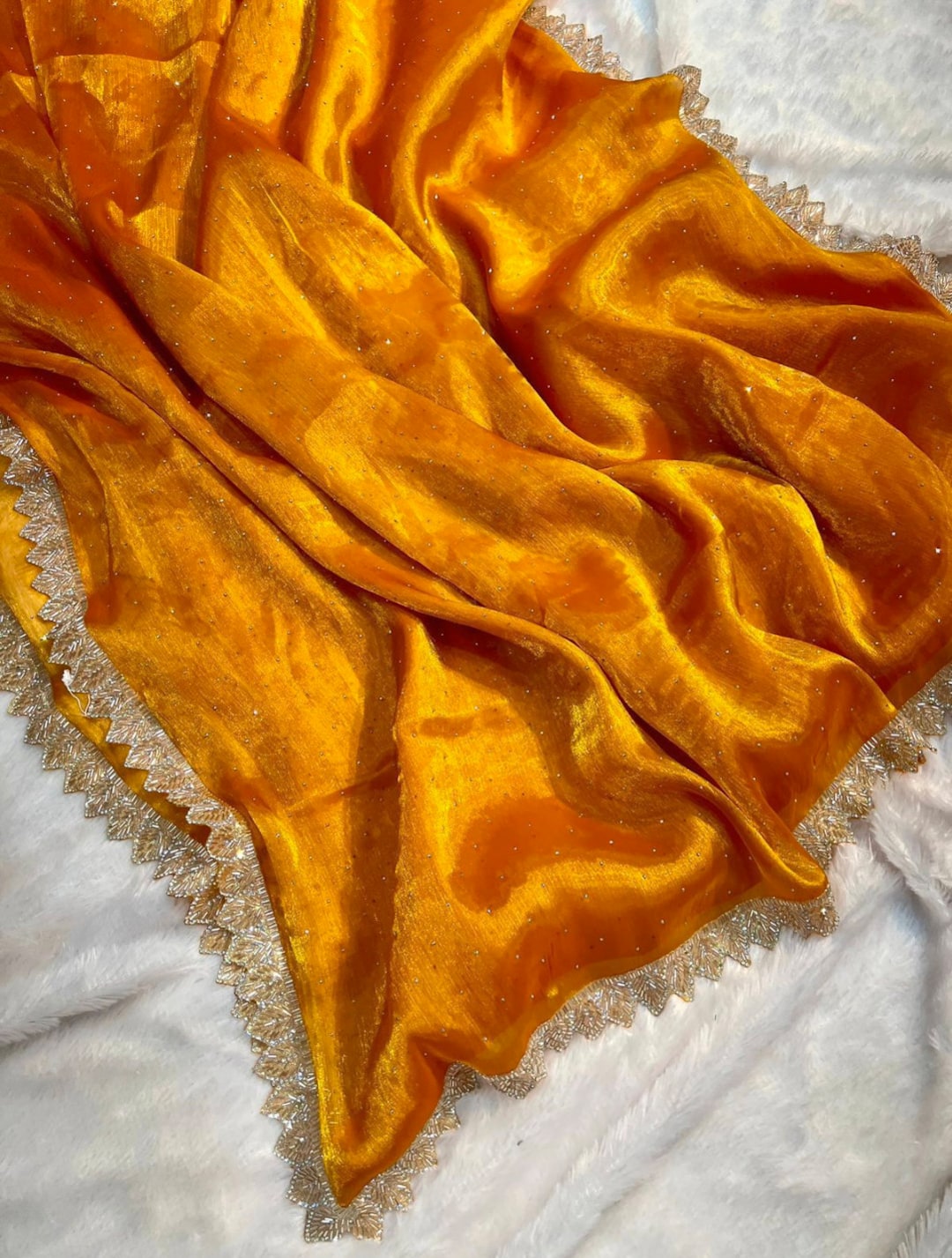 Women Olive Tissue Silk Saree With UnStiched Blouse