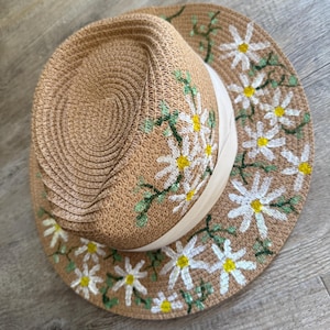 Daisies Handpainted Straw Hat/summer hat/beach hat/ fashion hat/ boho