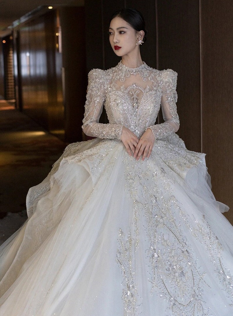 wedding gown train