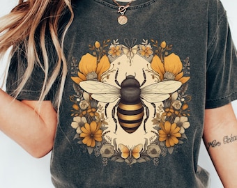 Cottagecore Bee T-Shirt, Floral Insect Graphic, Unisex Tee