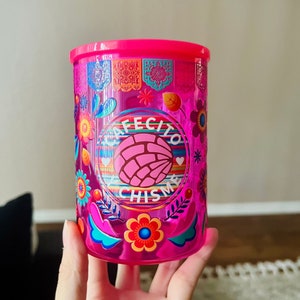 Pink Cafecito y chisme glass cup, cafecito & chisme glass can, glass cup for latina, conchas cup, cafecito mug, cafecito iced coffee glass