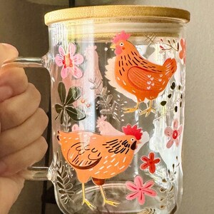 Chicken Glass Cup with Straw Lid Tumbler Farmhouse Kitchen Drinkware Gift Garden Lover Boho Fall Flower Cottagecore Mug Hen Design Farm imagem 9