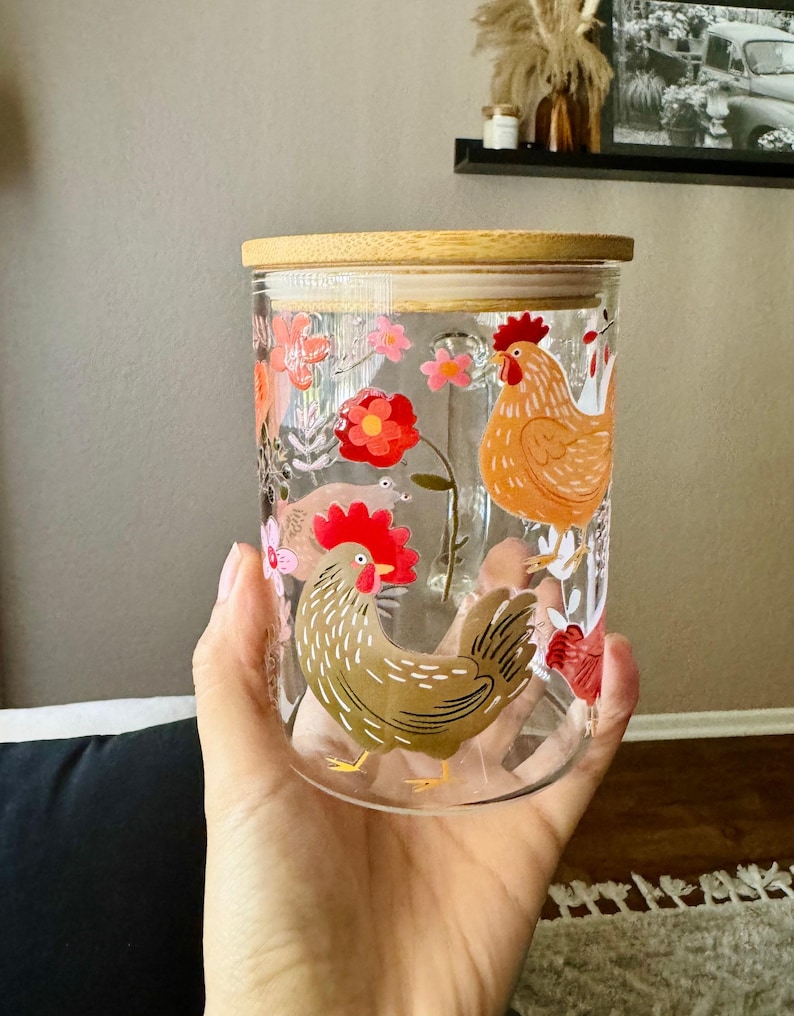 Chicken Glass Cup with Straw Lid Tumbler Farmhouse Kitchen Drinkware Gift Garden Lover Boho Fall Flower Cottagecore Mug Hen Design Farm imagem 7