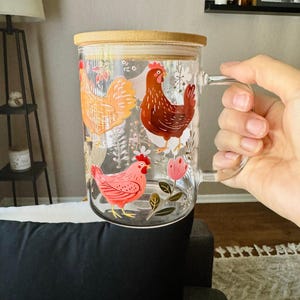 Chicken Glass Cup with Straw Lid Tumbler Farmhouse Kitchen Drinkware Gift Garden Lover Boho Fall Flower Cottagecore Mug Hen Design Farm imagem 8