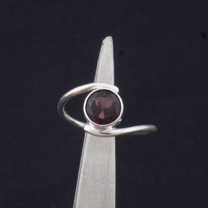 Amethyst Sterling Silver Ring: Round Stone, Vintage Style