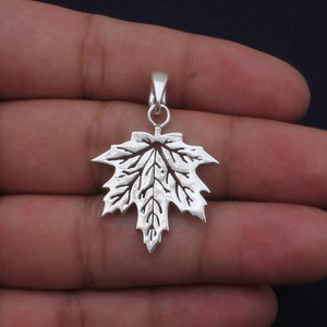 Kanadische Ahornblatt Halskette, 925 Sterling Silber Blatt Halskette, Geschenk für sie, filigrane Halskette Brautjungfer Geschenk, Halskette für Frauen Schmuck