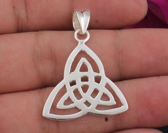 Collana Con Ciondolo Cuore Nodo Celtico In Argento &ndash; Zirconi Verdi, Catena 18 Pollici, USA