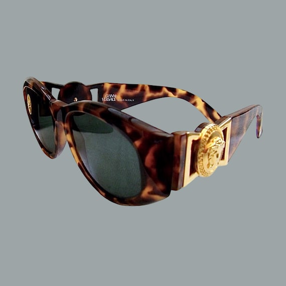GIANNI VERSACE ヴェルサーチ　サングラス　メデューサ ヴィンテージ GIANNI VERSACE Vintage Gold Medusa 1996 Tortoise Shell Sunglasses