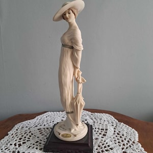 Giuseppe Armani Florence sculpture, RENEE No0639F.