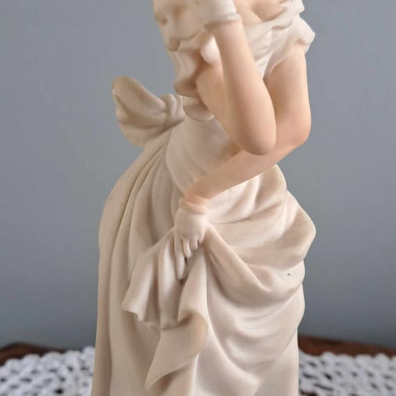 Bruno Merli Figurine. B Merli Capodimonte Figurine Lady. - Etsy Norway