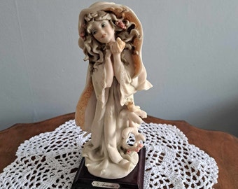 Giuseppe Armani Figurine -Winter Season Girl with birds Florence