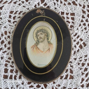 Antique oval religious painting of Jesus