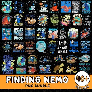 Può includere: Una raccolta di oltre 40 design PNG con personaggi e citazioni del film d'animazione "Alla ricerca di Nemo". I design includono Nemo, Dory e altri personaggi, con frasi come "Just Keep Swimming". I design sono su sfondo nero.