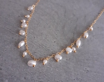 New golden stainless steel necklace 40 cm, wide mesh real white freshwater pearl in tassel or charm