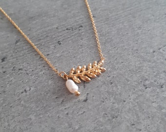 New golden stainless steel necklace, white freshwater pearl bay leaf