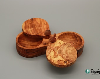 Handmade olive wood salt and pepper shakers | Swivel lids | Spice shaker set | Natural wood kitchen accessory