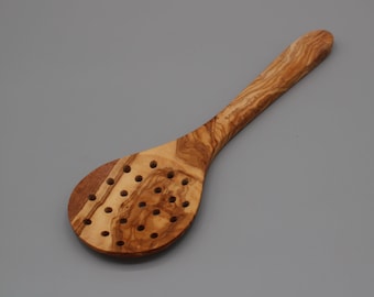 Espumadera de madera de olivo | Largo aprox. 30 cm | Hecho a mano