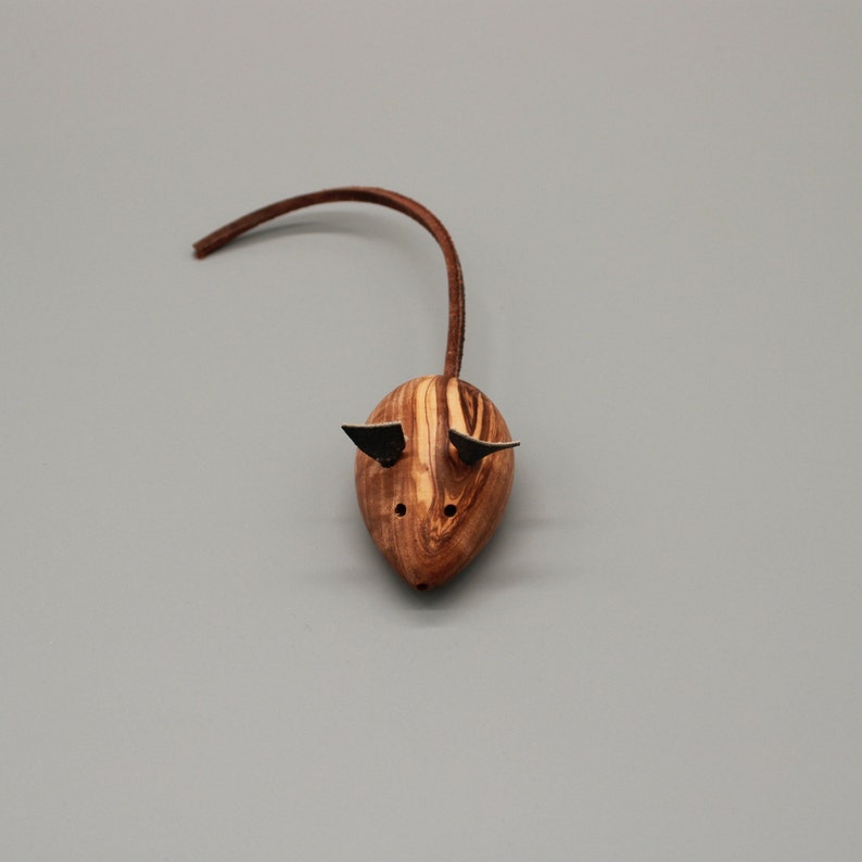 Play mouse for cats made of olive wood and leather Handmade image 2