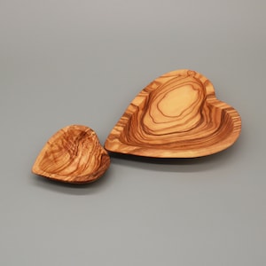 Heart-shaped olive wood bowl | Handmade olive wood bowl | Size selectable | Natural wooden bowl | Gift idea | Decoration