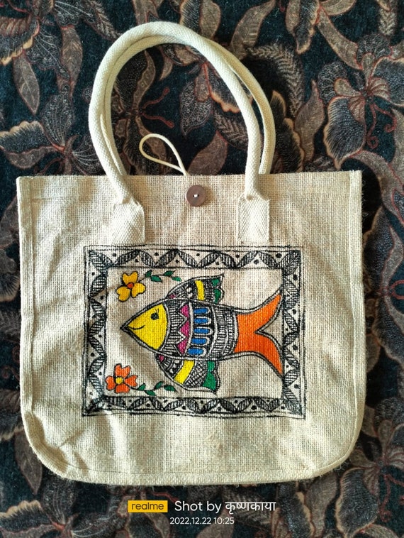 Geetanjali 'Bhawra' Madhubani handpainted sling bag (small) |  geetanjaliboutique