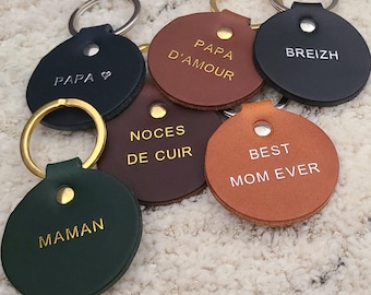 Porte clés en cuir avec gravure personnalisable. Message au choix. Cadeau anniversaire, fête des pères, fêtes des mères, Noel, mariage.