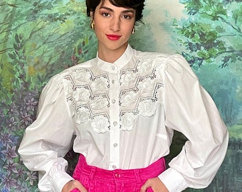 Vintage Austrian white embroidered lace flowers roses blouse