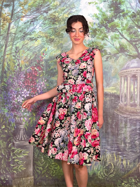 floral fit and flare dress knee length Vintage & Mini knee length summer floral dress