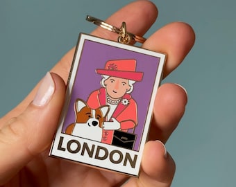 Porte-clés Queen & Corgi I Porte-clés en émail Londres Souvenir de Londres Figurine de collection Illustration de l'histoire britannique