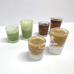 ミニグラスカップ樹脂モールド、太陽模様とストライプ柄のショットグラスシリコンモールド、ミニドリンク、樹脂工芸、ドールハウスミニチュア、小さなコーヒーカップ用