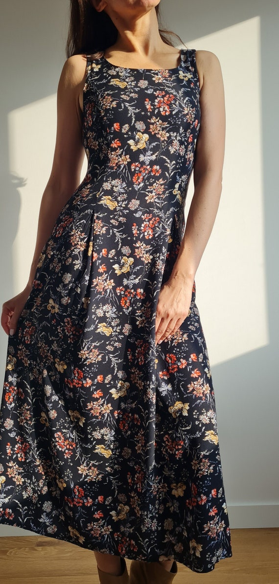 Vintage LAURA ASHLEY floral maxi dress|90s flower… - image 1