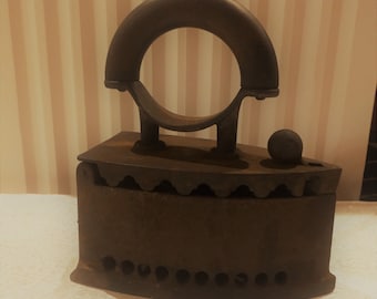 Vintage charcoal iron, very nice circa 1930s