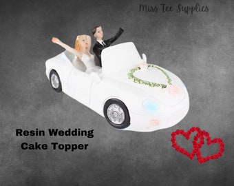 Resin Wedding cake topper Whimsical Wedding Cake bride and groom car ornament bride and groom cake topper bride and groom cake figurine