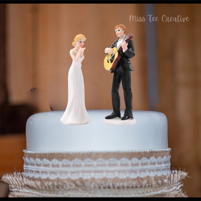 Bride Groom Cake Figurines Resin Cake Decorations Bride and Groom Cake