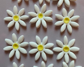 Fondant daisies 50 pack daisy cupcake toppers daisy cake toppers flower cake topper flower cupcake topper cupcake daisies