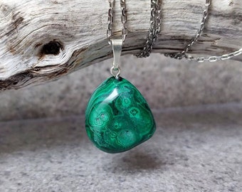 Green Malachite Necklace - Birthstone Pendant with Silver Chain - Elegant & Timeless Gemstone Jewelry