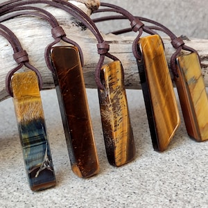 Tijgeroog herenketting - kristallen hanger op leer - boho-edelsteensieraden - perfect vriendjescadeau