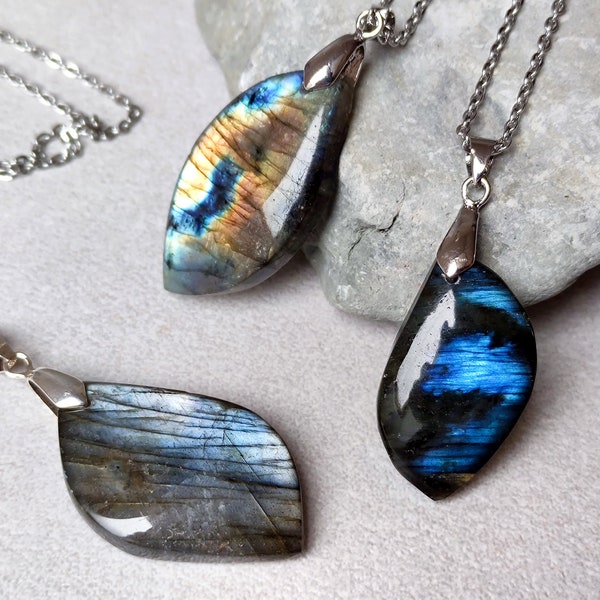 Magical Labradorite Leaf Necklace - Silver Chain with Blue Flash Gemstone - Handcrafted Crystal Jewelry for Protection