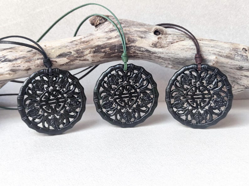 Chinese Feng Shui Amulet Nephrite Jade Pendant Necklace Lucky Green