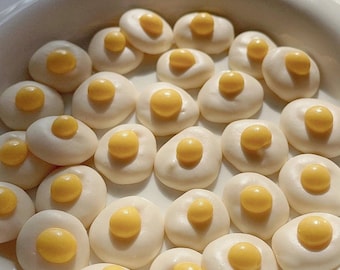 Goat Milk Sunny Side Up Pet Treats: Healthy Dog & Cat Training Toppers (2oz)