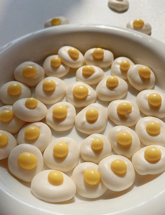Goat Milk Sunny Side Up Pet Treats: Healthy Dog & Cat Training Toppers (2oz)