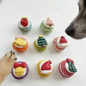 Artisan Christmas Macarons Edition | Meat Based | Chomper (Dog) | 7ct | Assorted Flavors