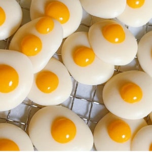 Mini Sunny Side Up Eggs, Healthy Dog/Cat/Hamster Treats, toppers, trainings, enrichment, 2oz (Skin+Coat) - Hot Selling Item